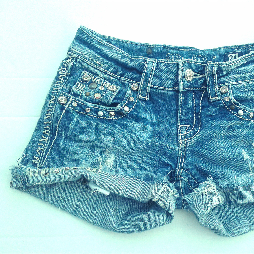 miss me embellished shorts size 24